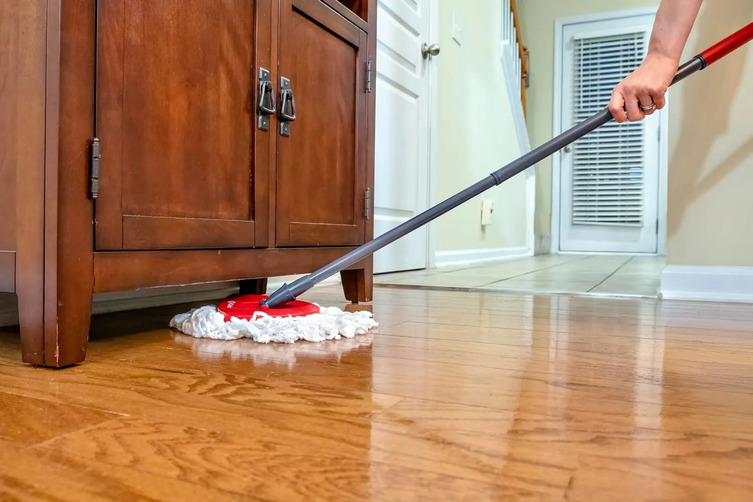 EasyWring Microfiber Spin Mop - Image 4